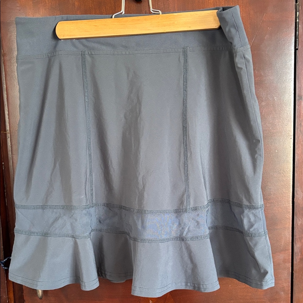 Title Nine large charcoal Women's Skirt lined with inside shorts